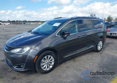 2020 Chrysler Pacifica Touring L z USA, uszkodzony, nr VIN 2C4RC1BG7LR176357